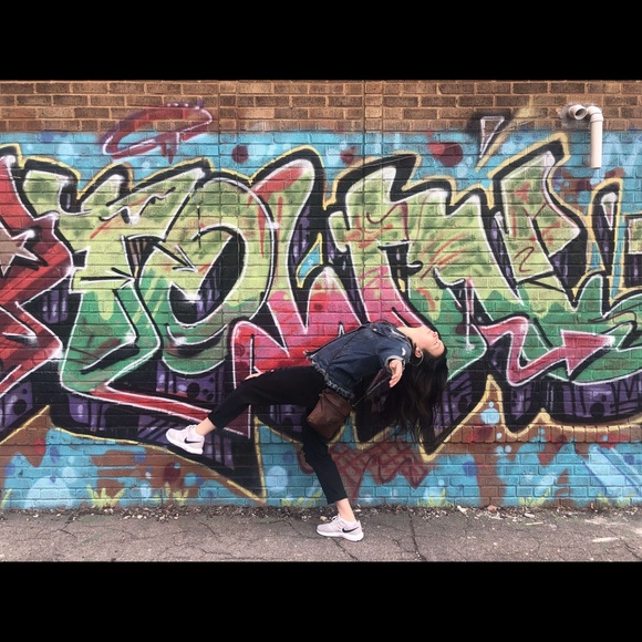 Meet your Posher, Sophia - Picture 4 of 5